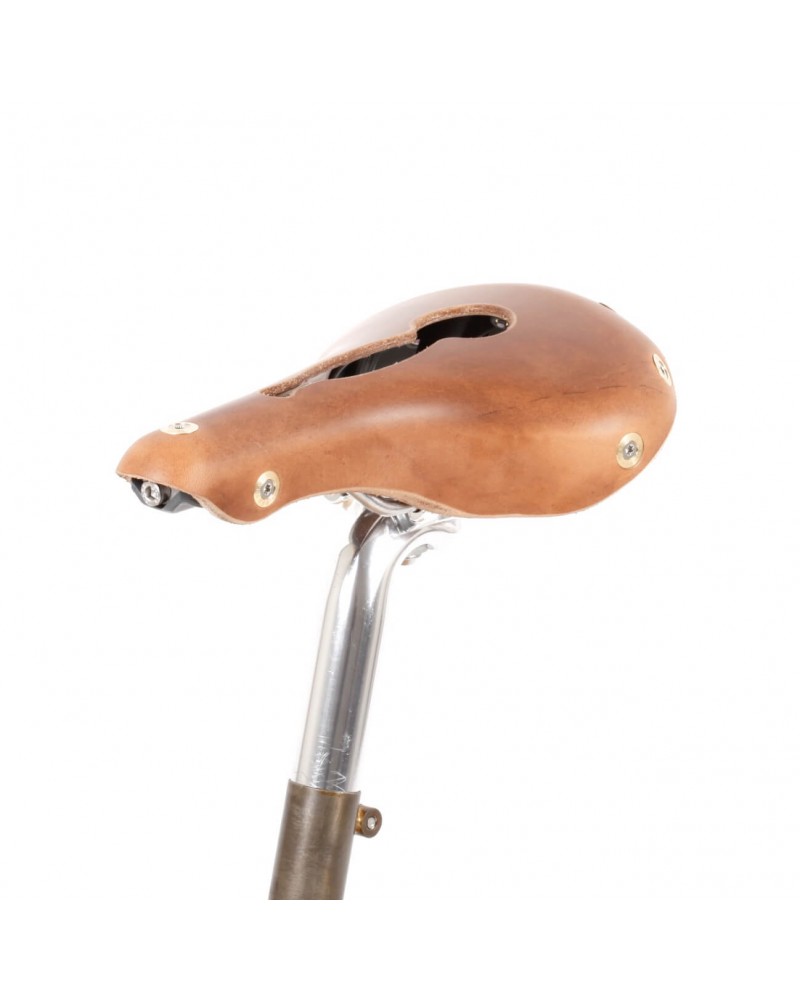 Selle vélo cuir ouvert dame randonnée nerf pudendal Berthoud Marie Blanque