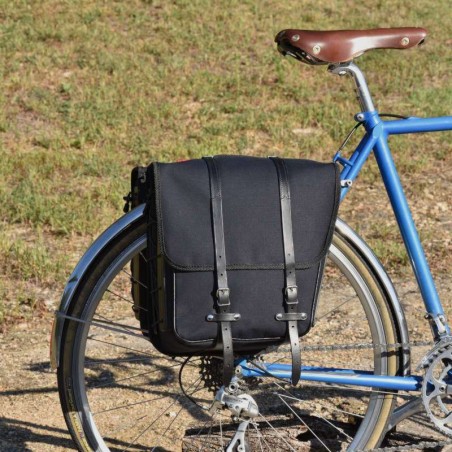 GB367 Set di borse con cinghia in pelle e fissaggio a molla - Tutto nero