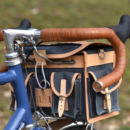 Ohjaustangon laukku Berthoud