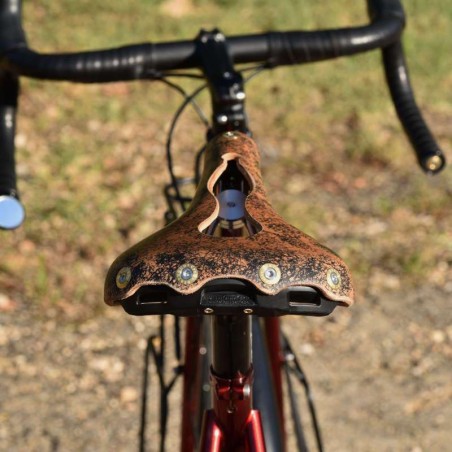 Selle vélo cuir ouvert nerf pudendal randonnée Berthoud Aspin