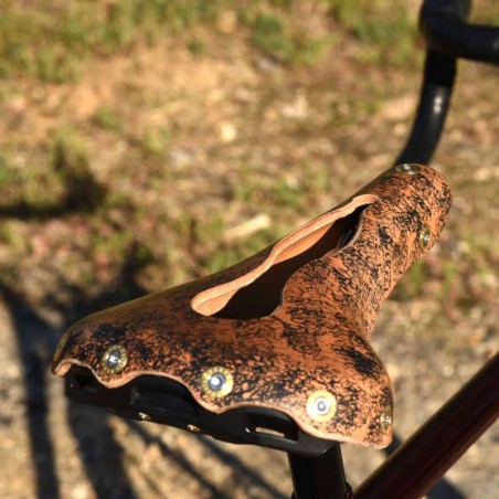 Selle vélo cuir ouvert nerf pudendal randonnée Berthoud Aspin