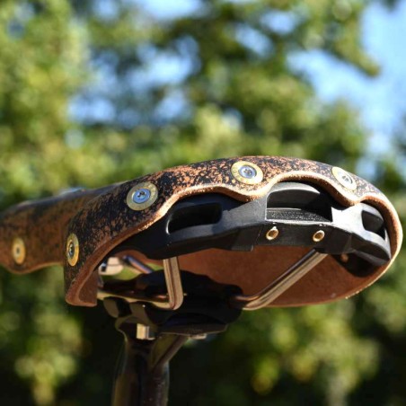Selle vélo cuir ouvert nerf pudendal randonnée Berthoud Aspin