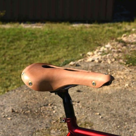 Selle vélo cuir ouvert nerf pudendal randonnée Berthoud Aspin