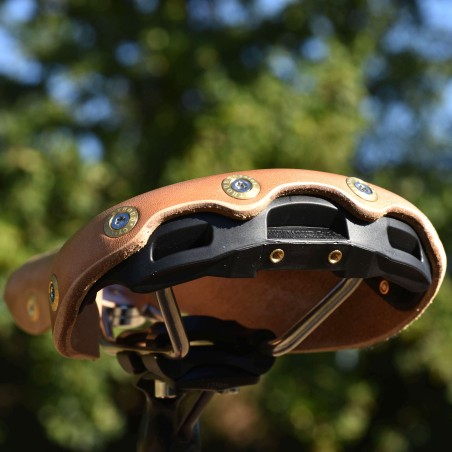 Selle vélo cuir ouvert nerf pudendal randonnée Berthoud Aspin