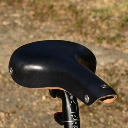 Sella in pelle Mente nera