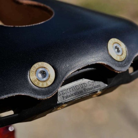 Öppen cykelsadel i läder för damer med nervus pudendus Berthoud Marie Blanque