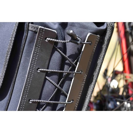 Paire de sacoches latérales GB1500 fixation courroies/ressorts - Entièrement noir